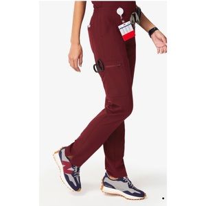 NWT Burgundy Figs Yola Scrub XS
